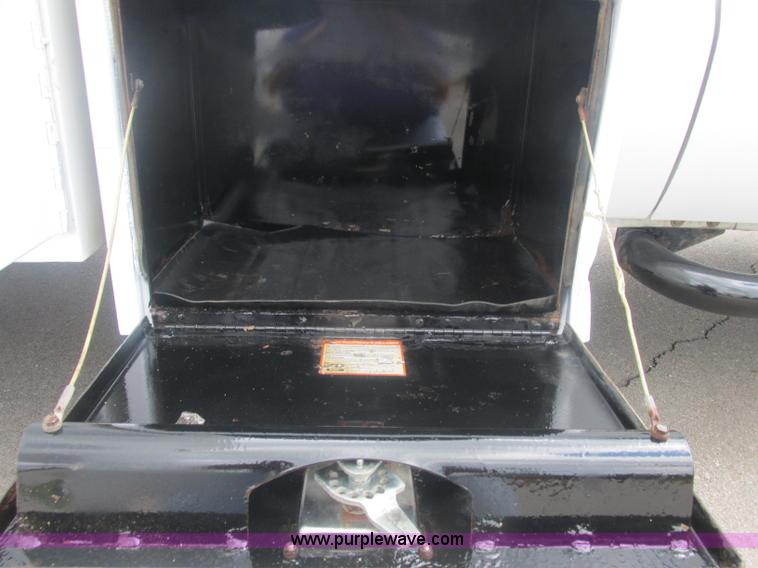 image for item J2490 2007 Ford F550 Super Duty XL service truck