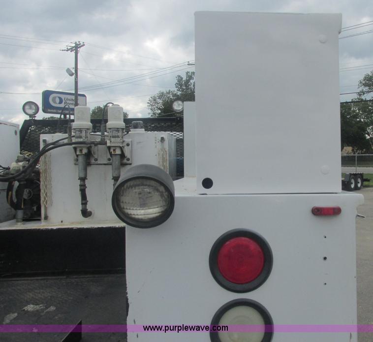 image for item J2490 2007 Ford F550 Super Duty XL service truck