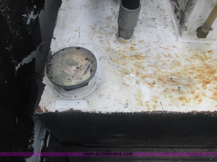 image for item J2490 2007 Ford F550 Super Duty XL service truck