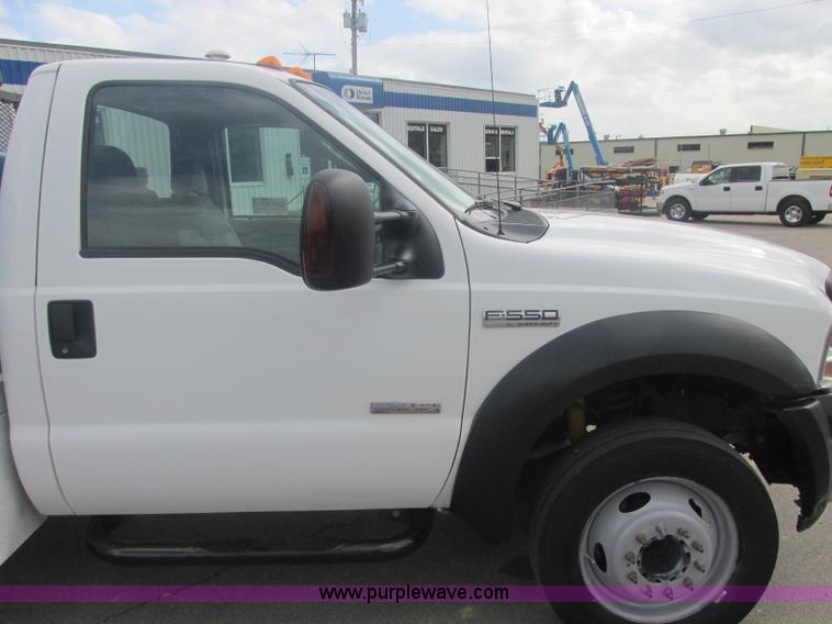 image for item J2490 2007 Ford F550 Super Duty XL service truck