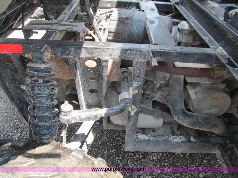 image for item J3476 2011 Bobcat 3400XL utility vehicle