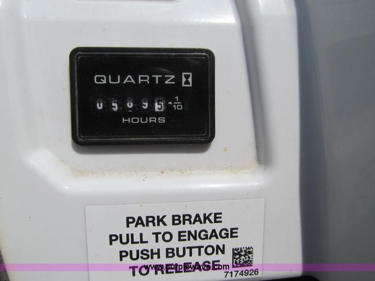 image for item J3477 2012 Bobcat 3400XL utility vehicle