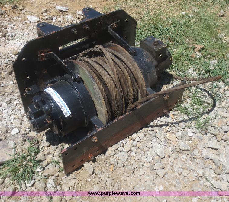 image for item AE9876 Hydraulic drive winch with Fairlead roller