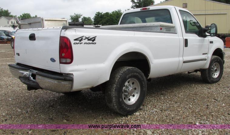 image for item AN9043 2000 Ford F250 Super Duty pickup truck