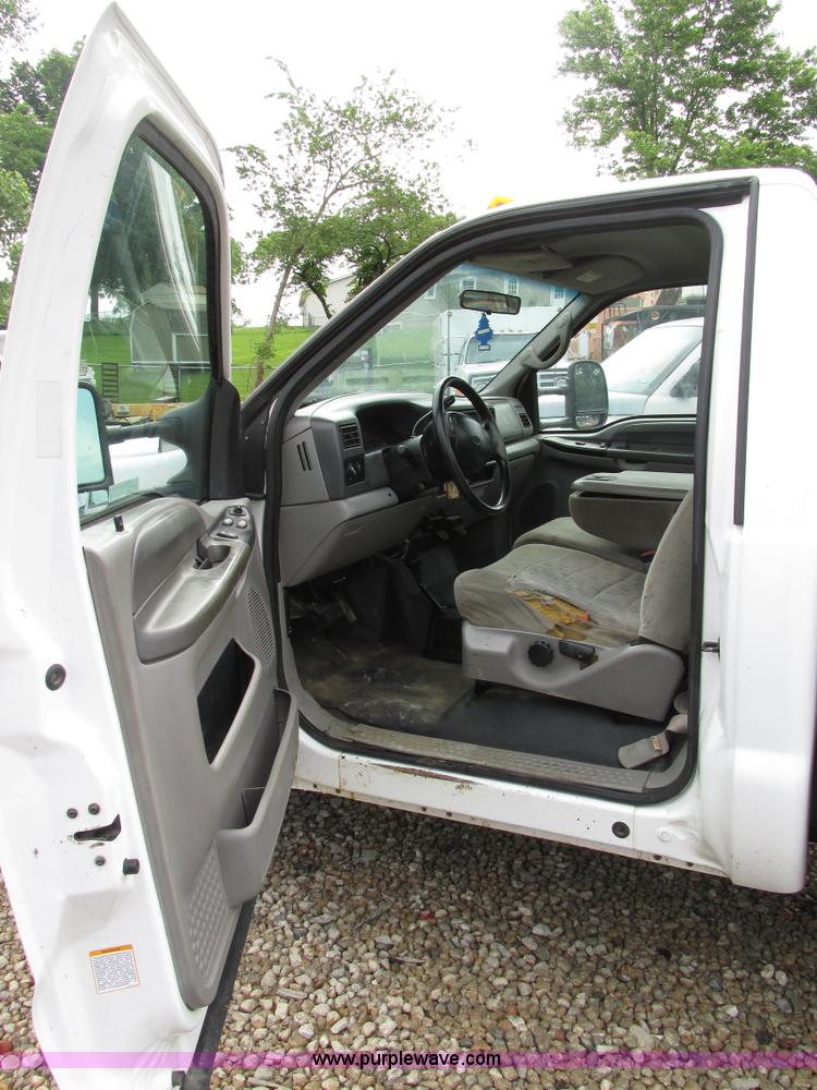 image for item AN9043 2000 Ford F250 Super Duty pickup truck