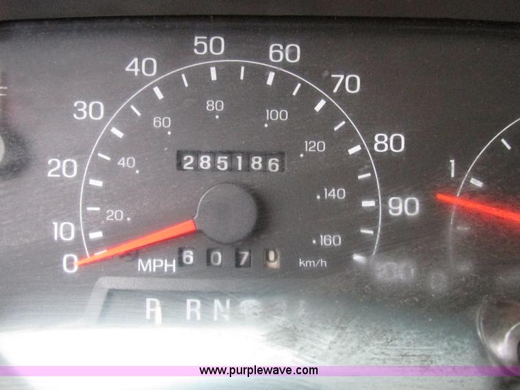 image for item AN9043 2000 Ford F250 Super Duty pickup truck