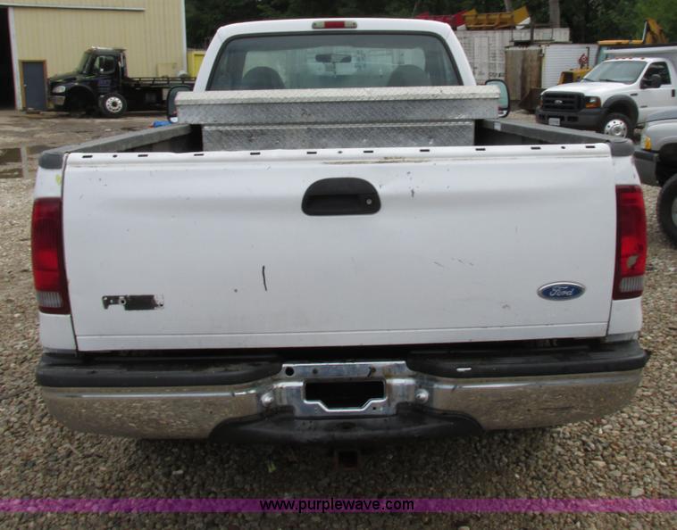 image for item AN9043 2000 Ford F250 Super Duty pickup truck