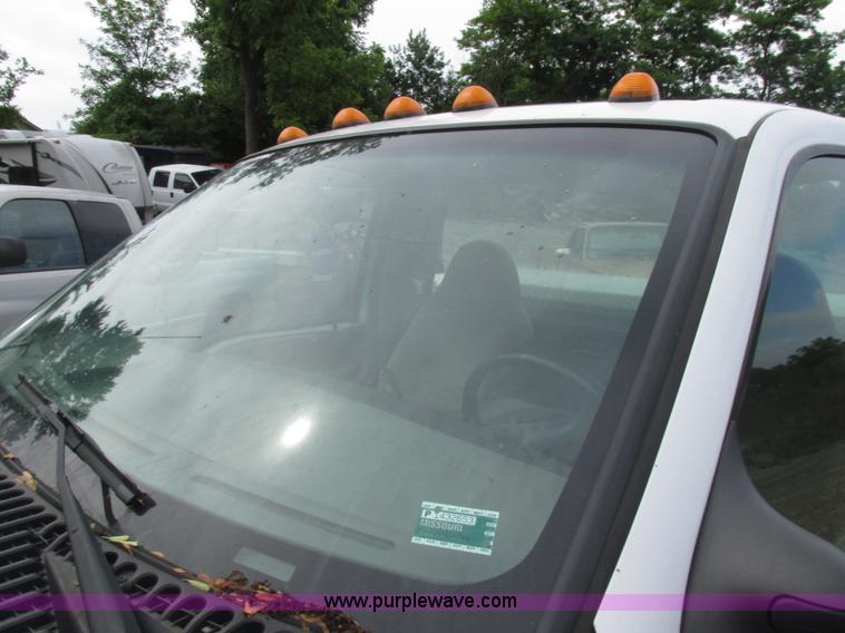 image for item AN9043 2000 Ford F250 Super Duty pickup truck