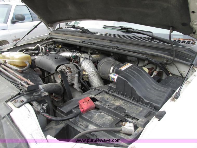 image for item AN9043 2000 Ford F250 Super Duty pickup truck