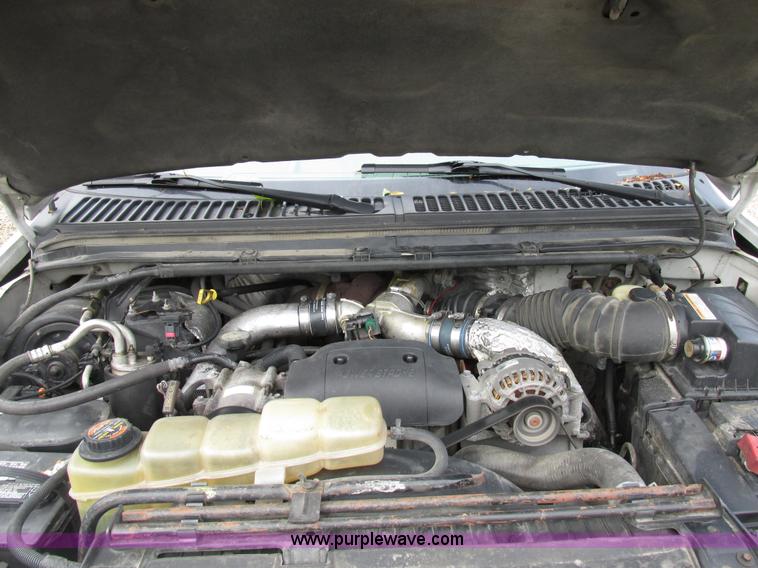 image for item AN9043 2000 Ford F250 Super Duty pickup truck