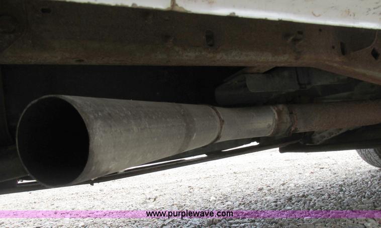 image for item AN9043 2000 Ford F250 Super Duty pickup truck