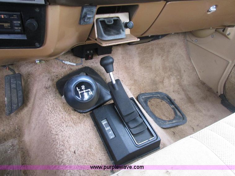 image for item AN9044 1986 Chevrolet Silverado K10 pickup truck