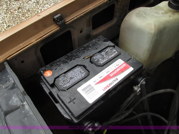 image for item AN9044 1986 Chevrolet Silverado K10 pickup truck