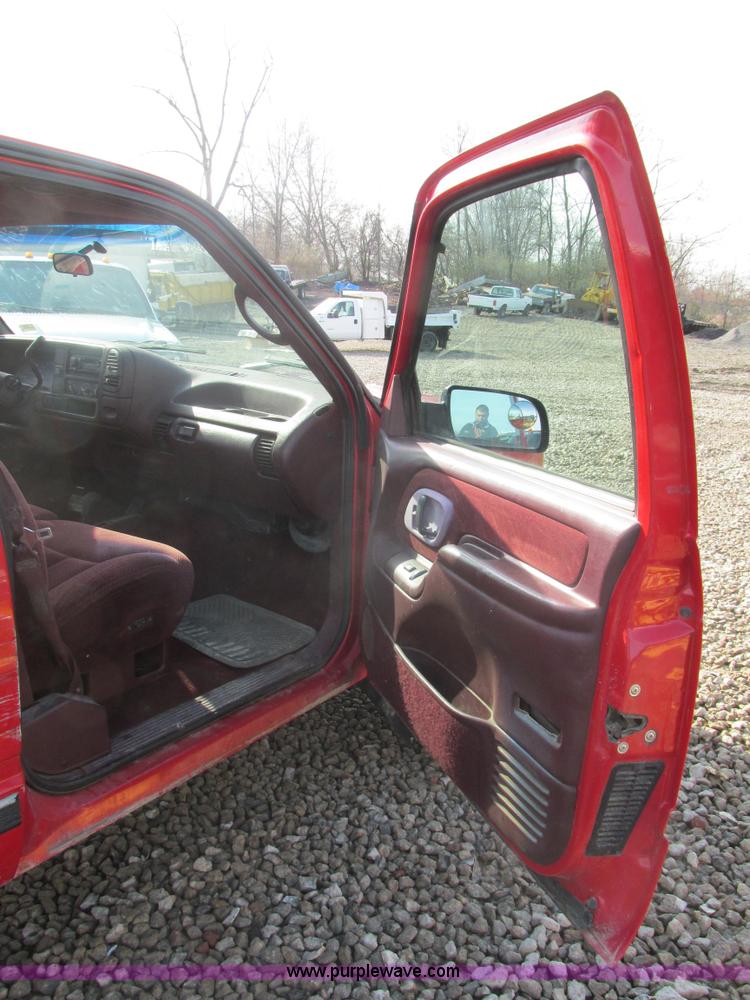 image for item AN9081 1996 Chevrolet K3500 pickup truck