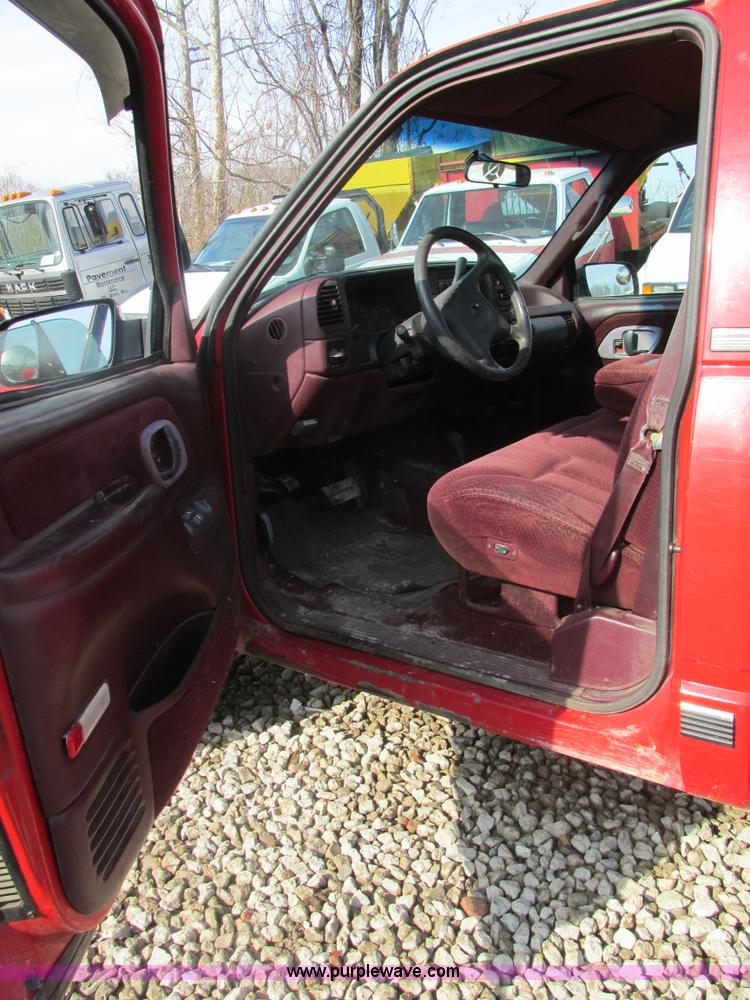 image for item AN9081 1996 Chevrolet K3500 pickup truck