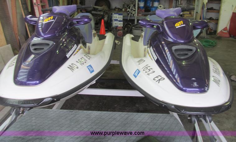 image for item AQ9757 (2) 1999 Seadoo GTI Bombardier personal watercraft