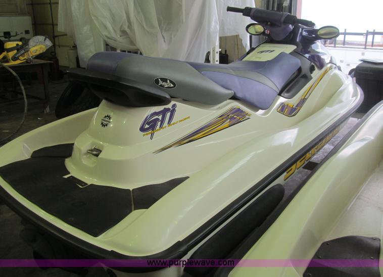 image for item AQ9757 (2) 1999 Seadoo GTI Bombardier personal watercraft