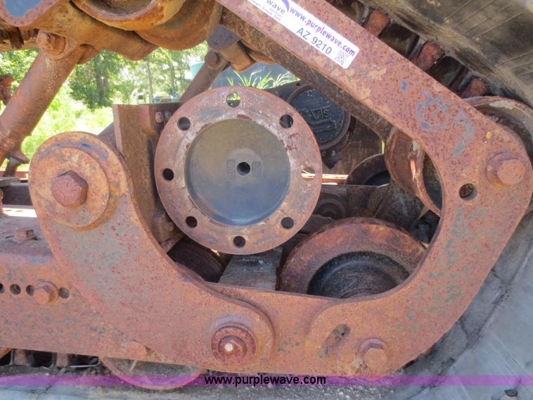 image for item AZ9210 Loegering VTS59R skid steer rubber tracks