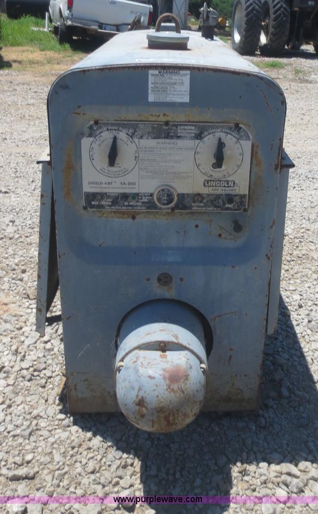 image for item AZ9213 Lincoln Shield-Arc SA-200 arc welder