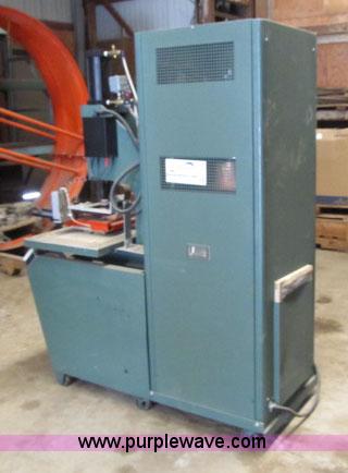 image for item F4948 Seal O Matic 400FS high frequency heat molder