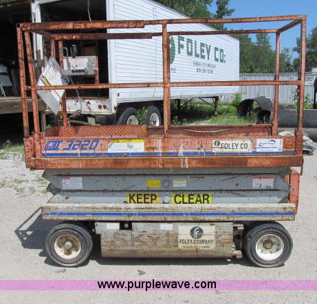 image for item F4949 1995 Skyjack 3220 electric scissor lift