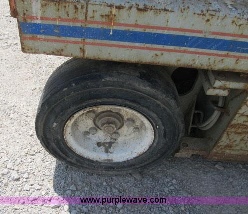 image for item F4949 1995 Skyjack 3220 electric scissor lift