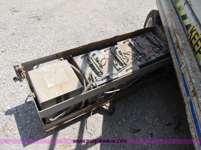 image for item F4949 1995 Skyjack 3220 electric scissor lift