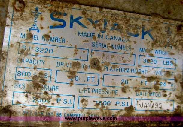 image for item F4949 1995 Skyjack 3220 electric scissor lift