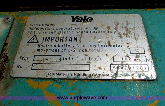 image for item F4950 1999 Yale MPB040ACN power pallet jack