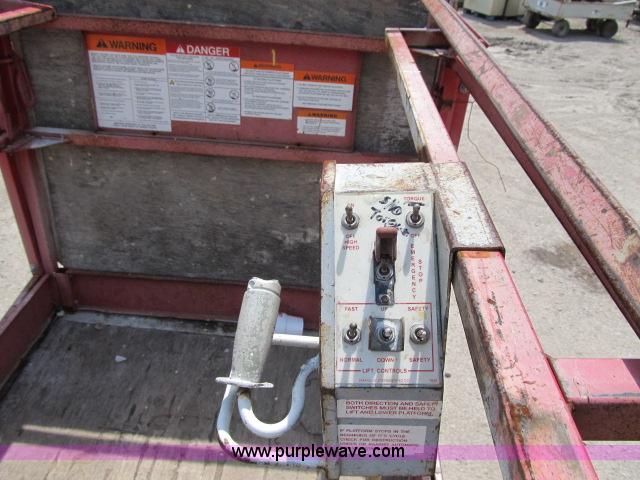 image for item F4952 1999 Mec 2548 HT electric scissor lift