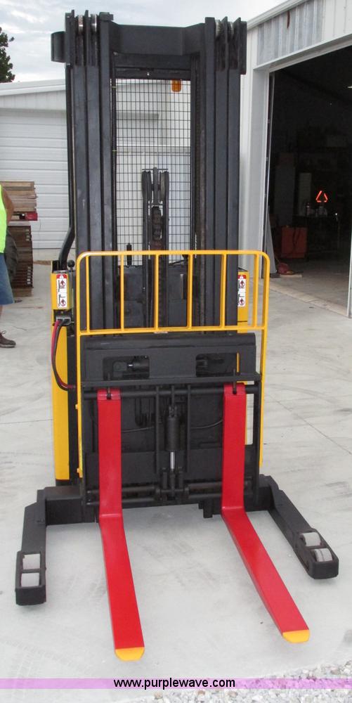 image for item F7408 Hyster N40ER electric forklift