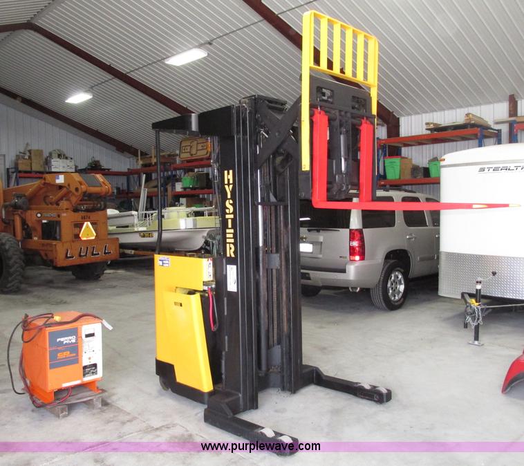 image for item F7408 Hyster N40ER electric forklift