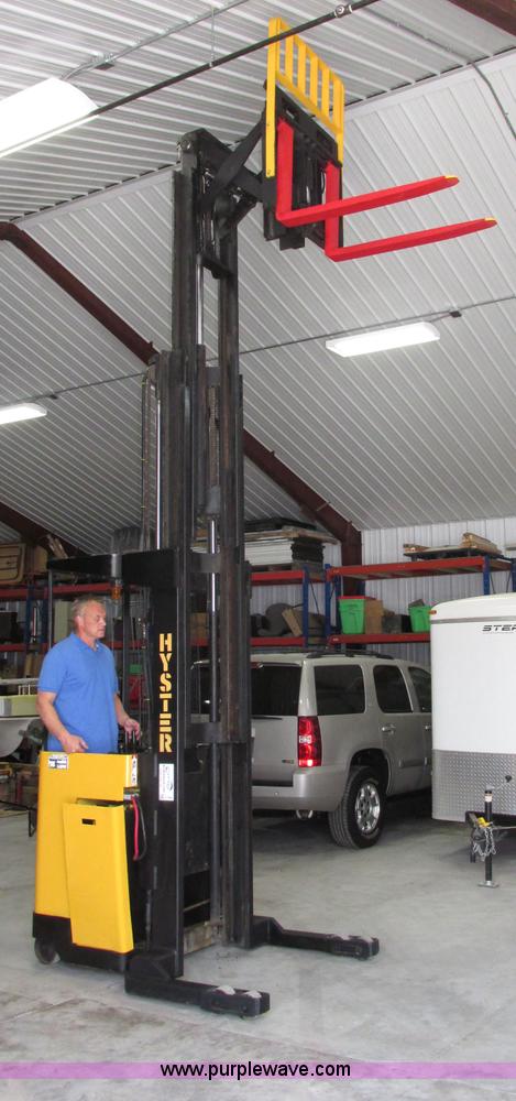 image for item F7408 Hyster N40ER electric forklift