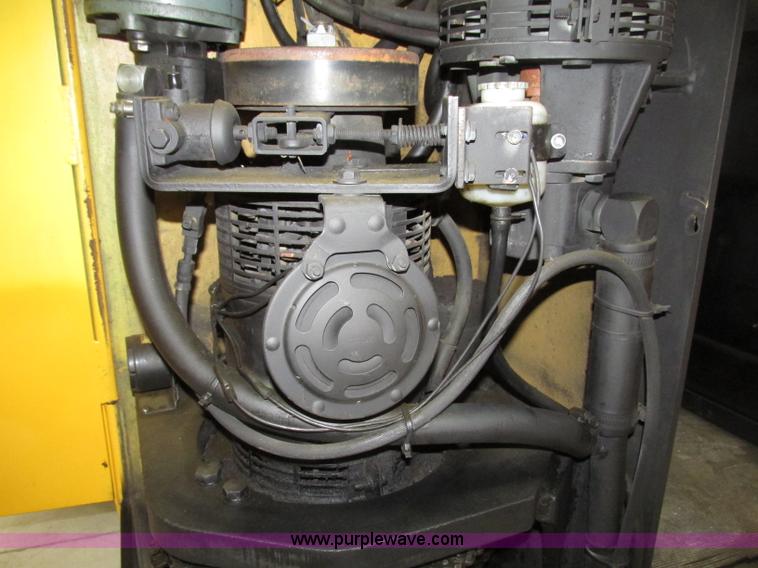 image for item F7408 Hyster N40ER electric forklift