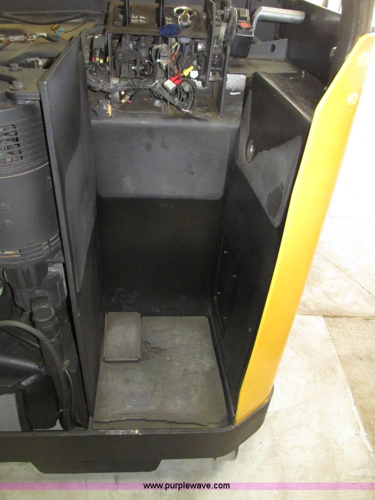 image for item F7408 Hyster N40ER electric forklift