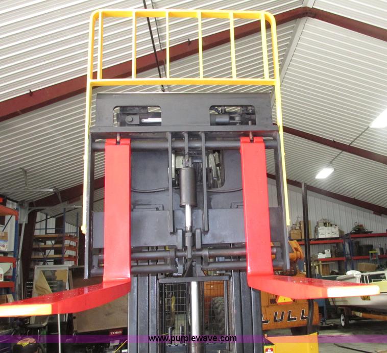 image for item F7408 Hyster N40ER electric forklift