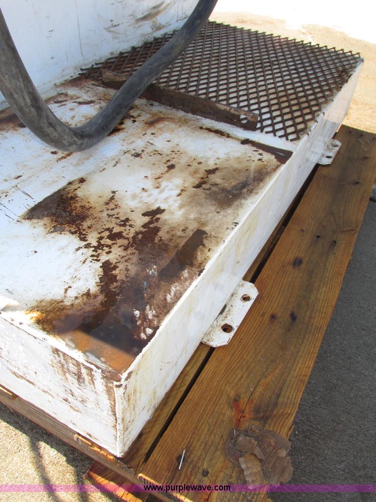 image for item F7423 Delta 78 gallon L-spahped fuel tank