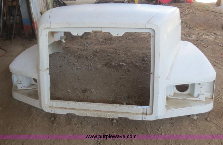 image for item G5845 Mack CH613 fiberglass hood