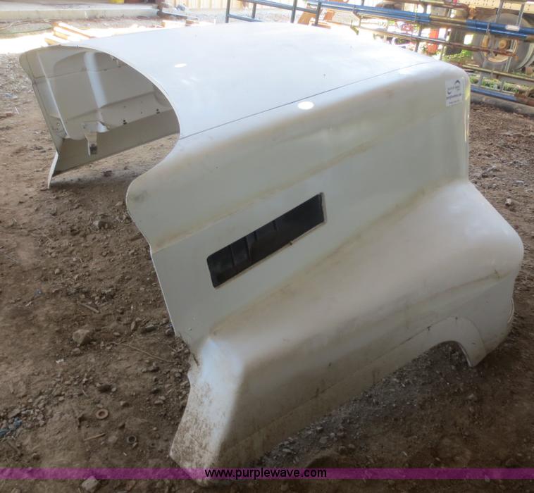 image for item G5845 Mack CH613 fiberglass hood