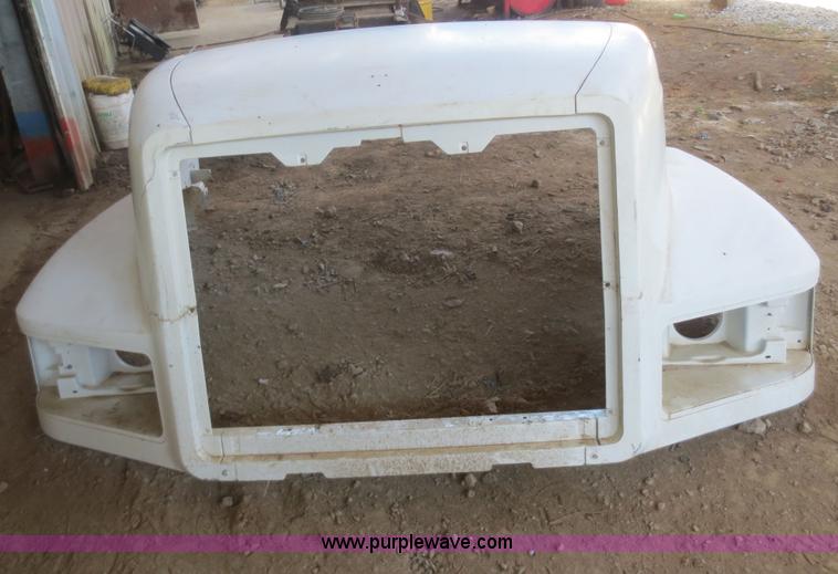 image for item G5845 Mack CH613 fiberglass hood