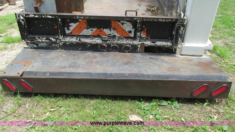 image for item G9279 12'L x 8'W service bed