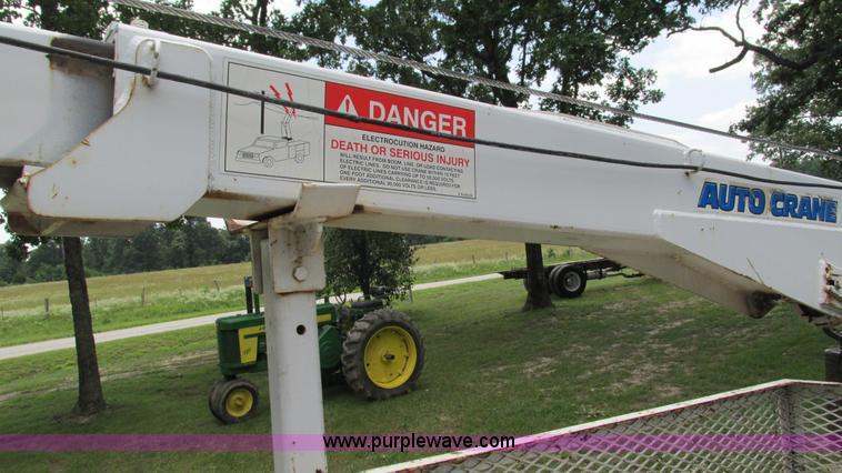 image for item G9279 12'L x 8'W service bed