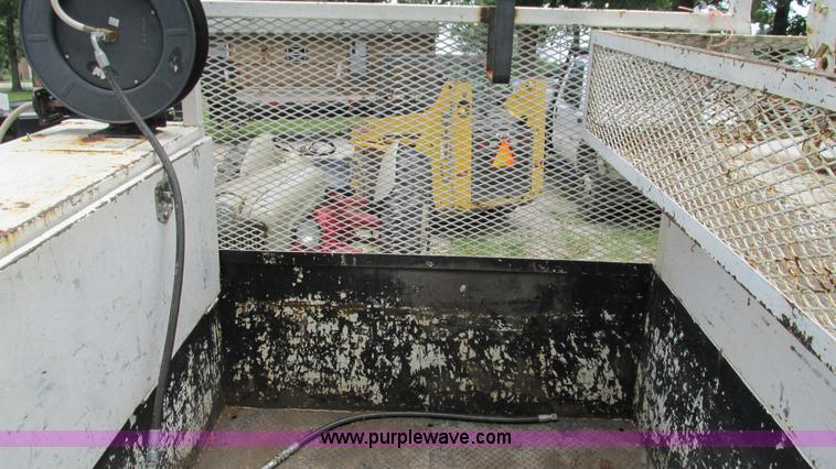 image for item G9279 12'L x 8'W service bed