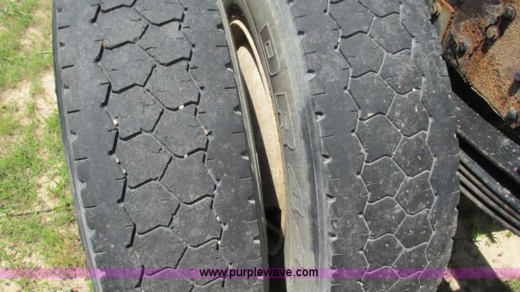 image for item G9280 1999 Kenworth T300 semi truck