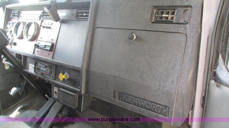 image for item G9280 1999 Kenworth T300 semi truck