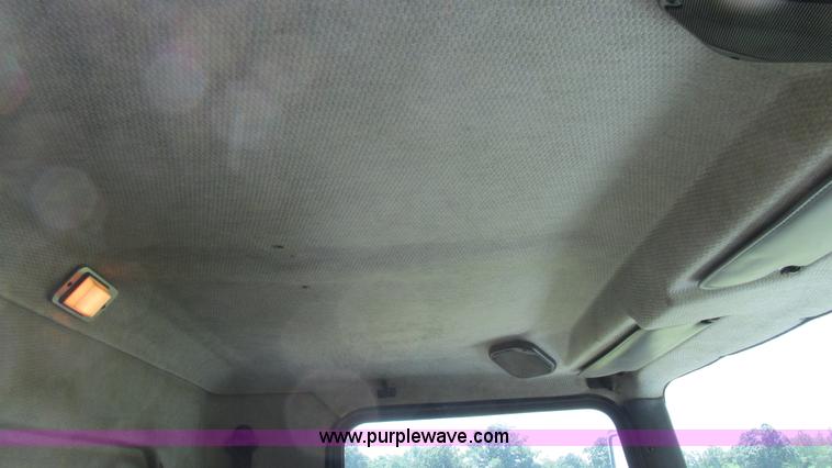 image for item G9280 1999 Kenworth T300 semi truck