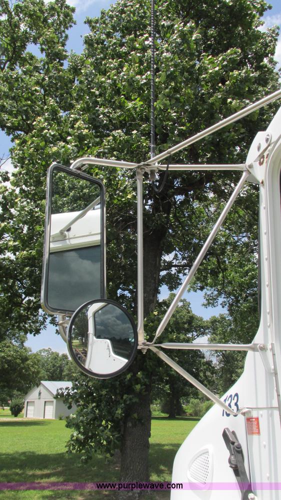 image for item G9280 1999 Kenworth T300 semi truck