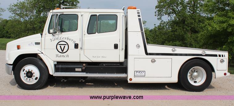 image for item H2715 2002 Freightliner FL70 Crew Cab flatbed truck