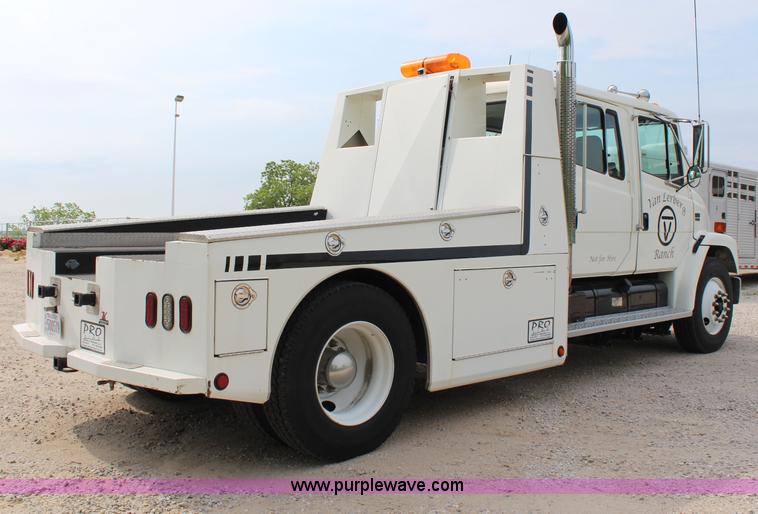 image for item H2715 2002 Freightliner FL70 Crew Cab flatbed truck
