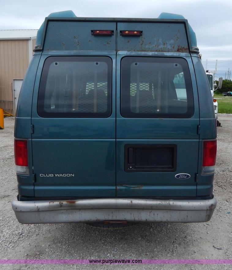 image for item H3320 1995 Ford Club Wagon van